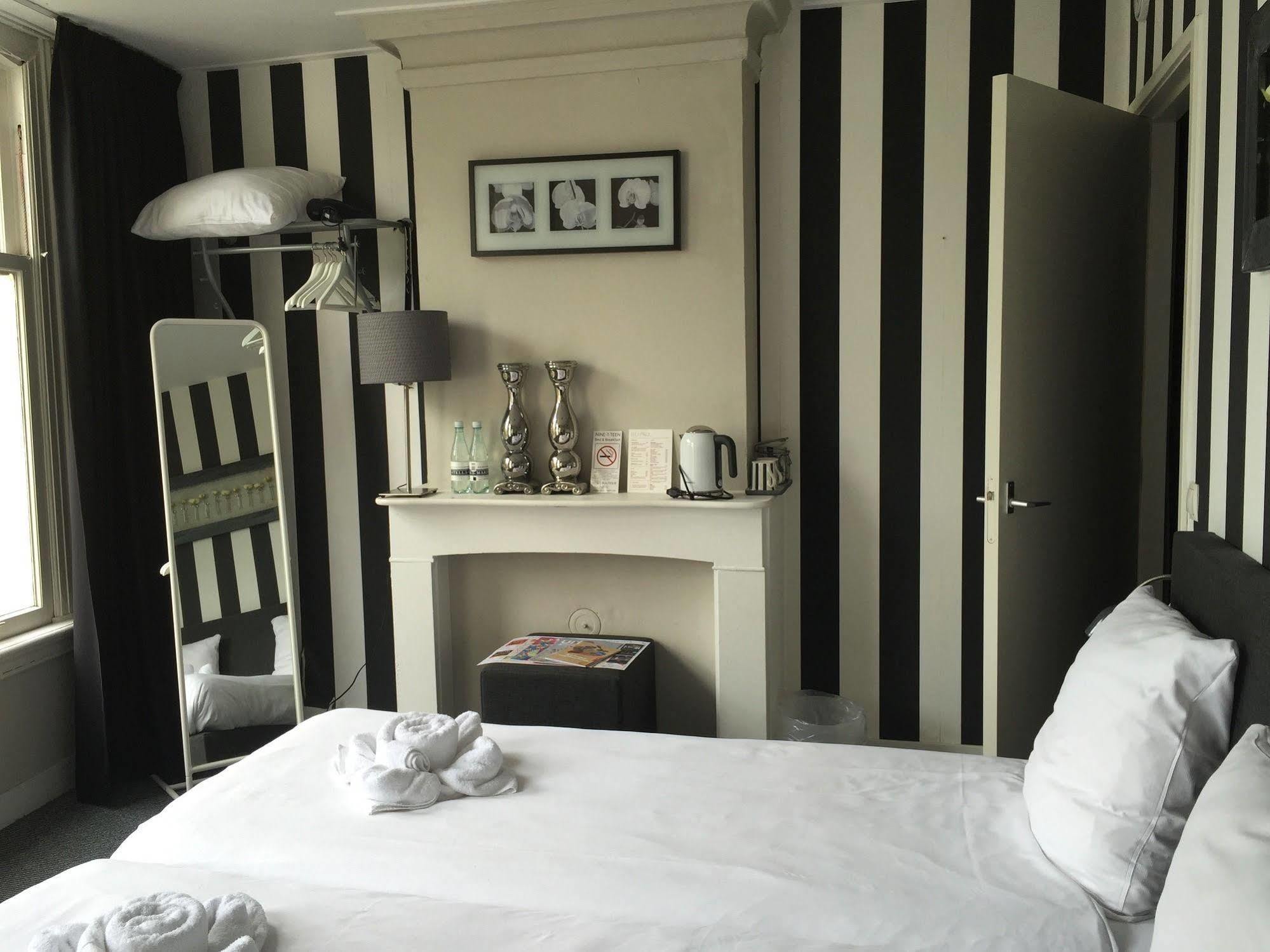 Nine-T-Teen Bed And Boutique Άμστερνταμ Εξωτερικό φωτογραφία