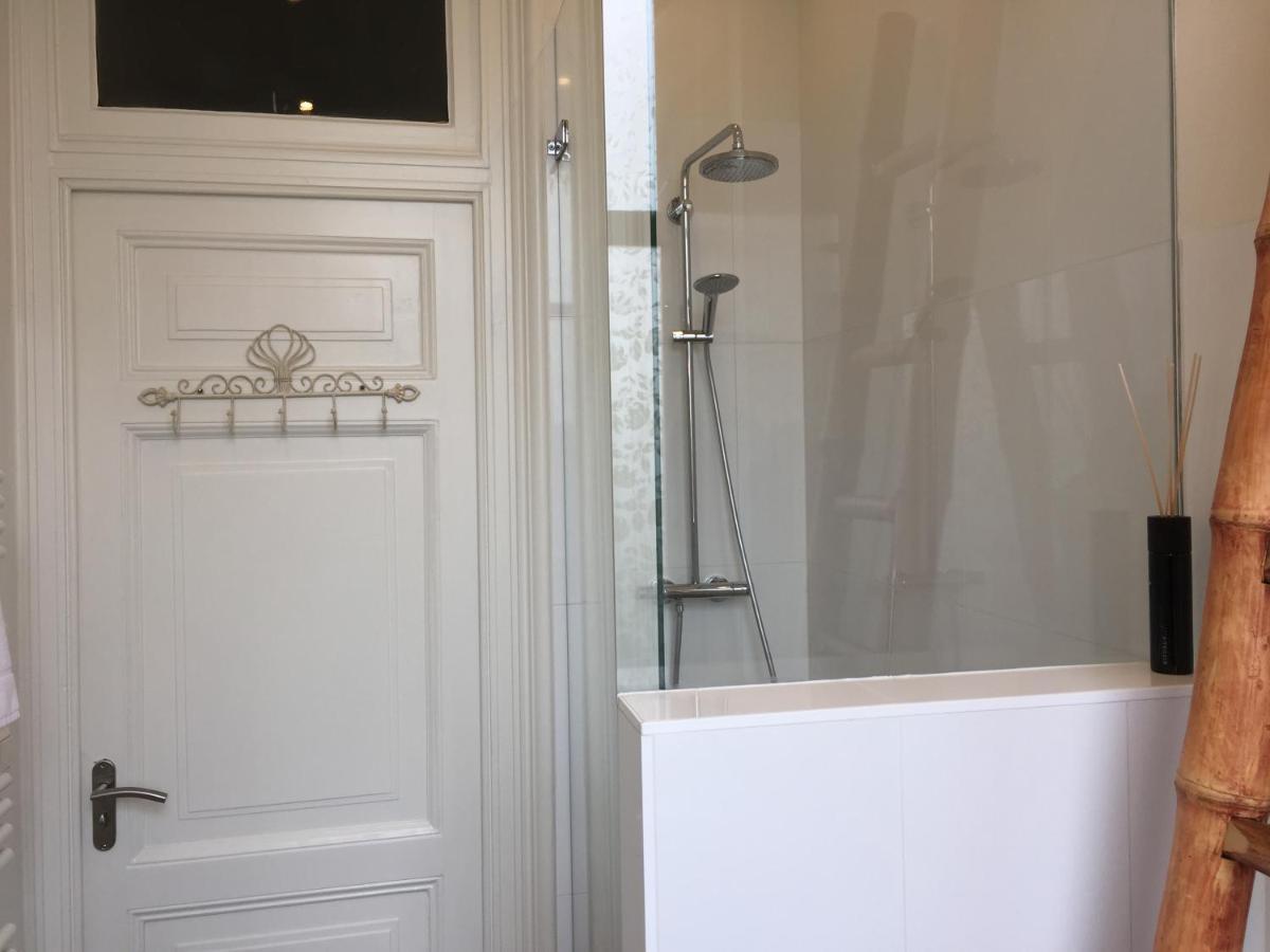 Nine-T-Teen Bed And Boutique Άμστερνταμ Εξωτερικό φωτογραφία
